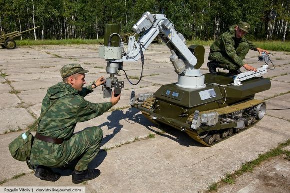 Militer Rusia Maksimalkan Penggunaan Robot Militer Rusia Maksimalkan Penggunaan Robot