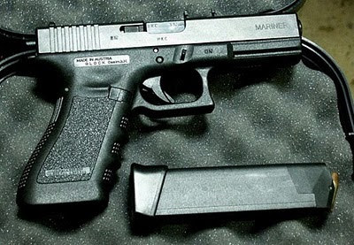 pistol terbaik