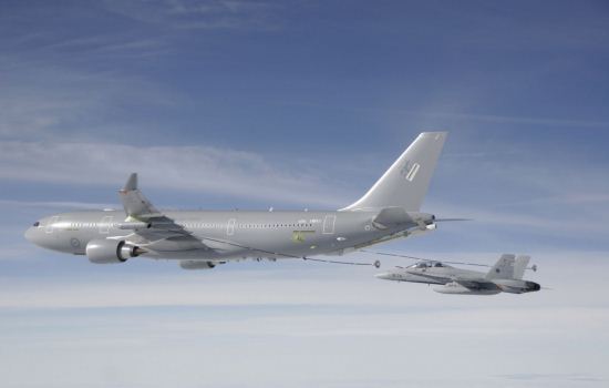Airbus A330 MRTT mengisi bahan bakar di udara Airbus A330 MRTT