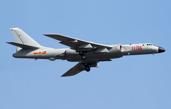Pembom Xian H-6
