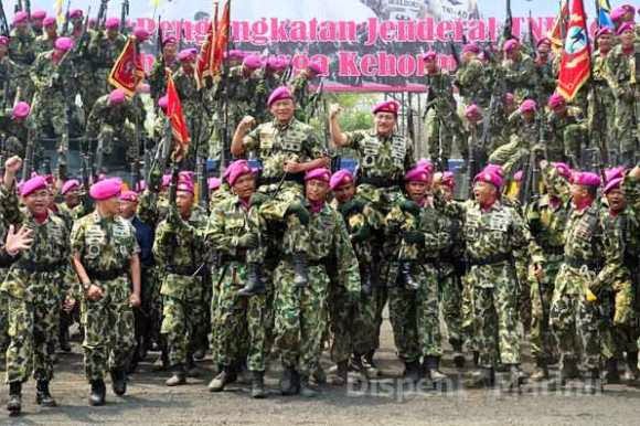 Upacara anugerah Warga Kehormatan Panglima TNI Upacara anugerah Warga Kehormatan Panglima TNI