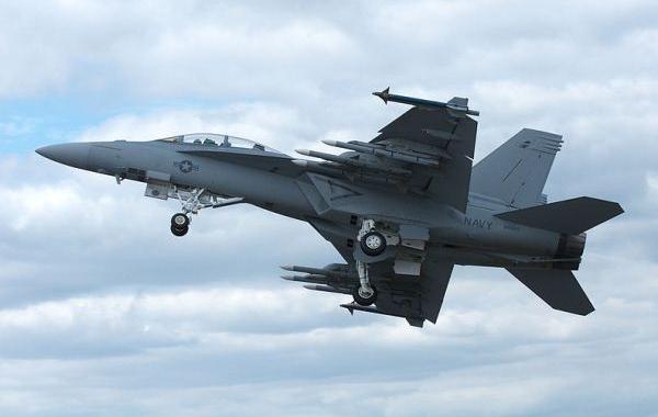 F / A-18 Hornet F / A-18 Hornet