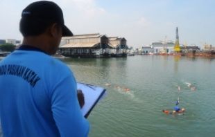 Kopassus Belajar Peperangan Laut dengan Kopaska TNI AL Kopassus Belajar Peperangan Laut dengan Kopaska TNI AL