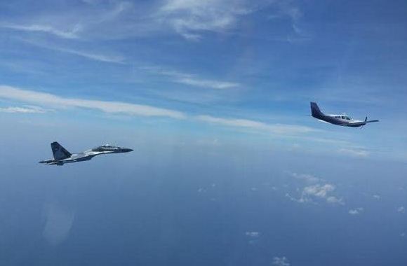 Sukhoi Su-30 lakukan force down pesawat Australia Sukhoi Su-30 lakukan force down pesawat Australia