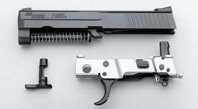 pistol terbaik
