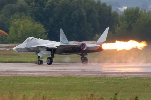 PAK FA T-50 membatalkan take off karena gangguan mesin PAK FA T-50