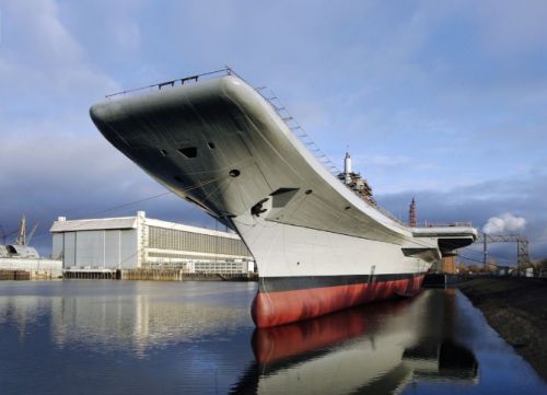 Kapal induk INS Vikramaditya Angkatan Laut India