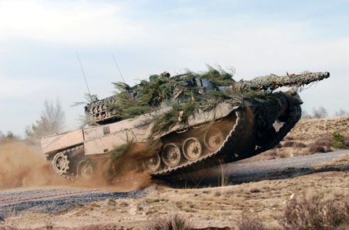 Tank Leopard 2 GPS dan Navigasi inersia