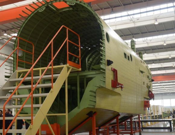 Pembangunan badan pesawat AG600 Pembangunan badan pesawat AG600