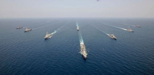 Formasi kapal perang Angkatan Laut India