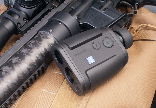 Pengintai Laser - Laser Range Finder Victory Zeiss 8x26 PRF