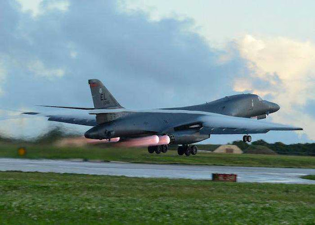 B-1B Lancer B-1B Lancer