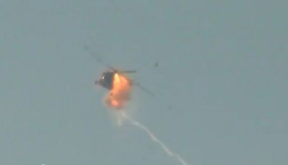 Helikopter Suriah terkena rudal SAM Helikopter Suriah terkena rudal SAM