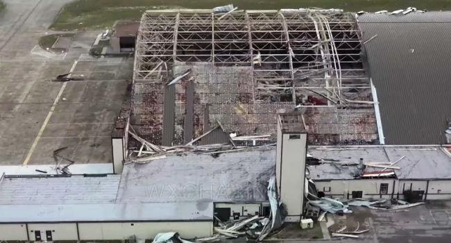 Pangkalan Udara Tyndall rusak akibat badai Pangkalan Udara Tyndall rusak akibat badai