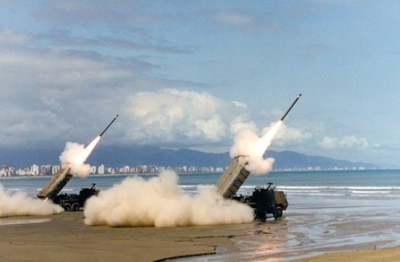 https://www.artileri.org/2014/08/tni-ad-terima-mlrs-astros-ii.html