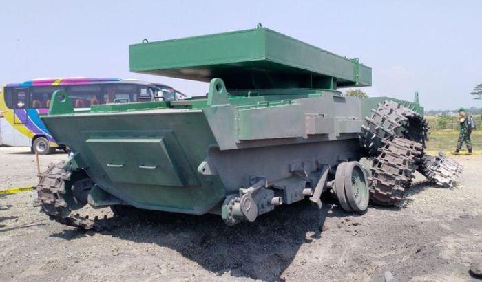 Uji coba peledakan tank tempur medium Pindad Uji coba peledakan tank tempur medium Pindad