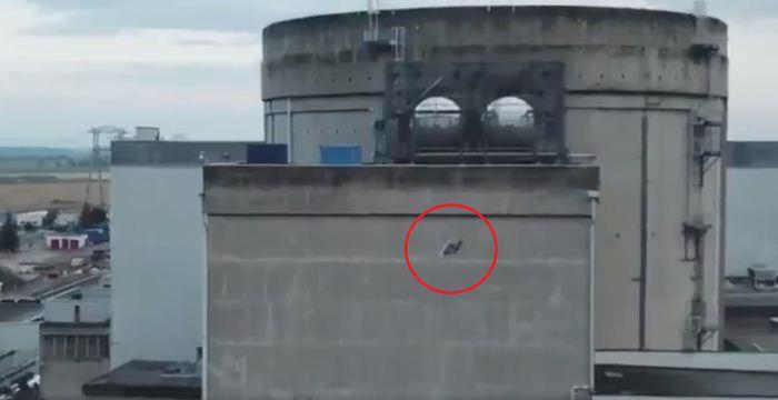 UAV Greenpeace ditabrakkan ke fasilitas nuklir Prancis UAV Greenpeace ditabrakkan ke fasilitas nuklir Prancis