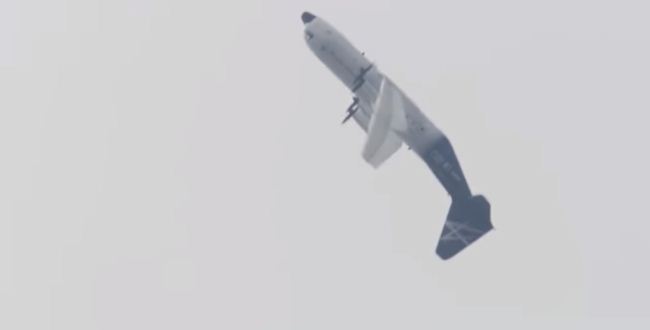 Manuver Hercules C-130 Manuver Hercules C-130
