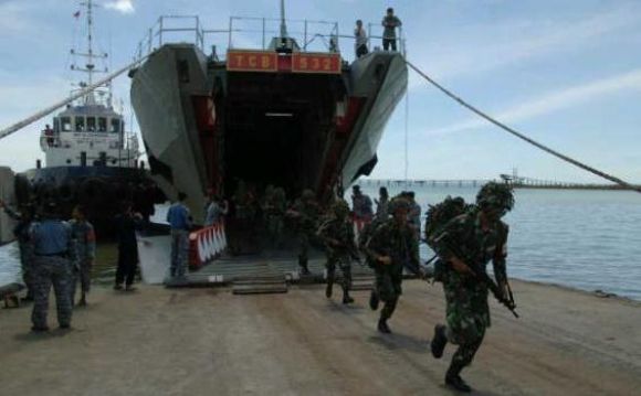 Latgab TNI 2012 : 2.296 Prajurit TNI Tiba Di Sangatta Latgab TNI 2012 : 2.296 Prajurit TNI Tiba Di Sangatta