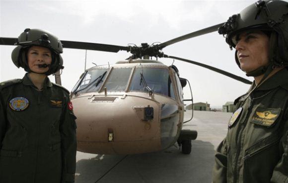 Pilot Wanita dalam Angkatan Bersenjata Turki