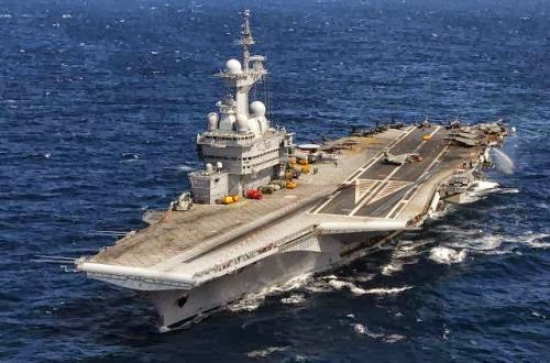 Kapal induk nuklir Perancis Charles de Gaulle Kapal induk nuklir Perancis Charles de Gaulle