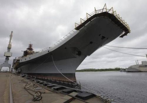 Kapal induk INS Vikramaditya Angkatan Laut India