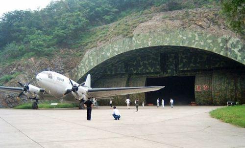 Hangar bawah tanah China Hangar bawah tanah China