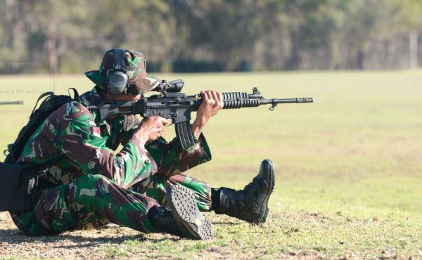TNI Menembak TNI Menembak