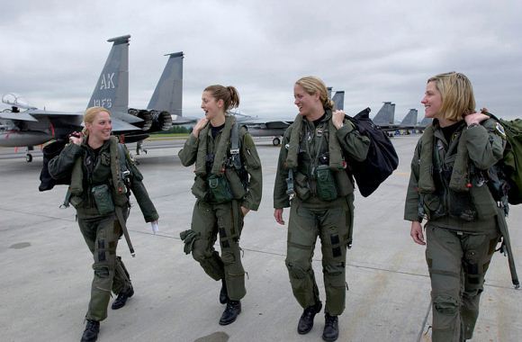 Pilot wanita F-15 Pilot wanita F-15
