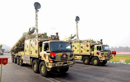 Rudal BrahMos dan Peluncur Otonom Bergerak Rudal BrahMos dan Peluncur Otonom Bergerak