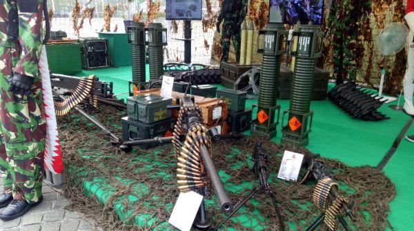 Pameran Alutsista TNI di Kawasan Monas Pameran Alutsista TNI di Kawasan Monas