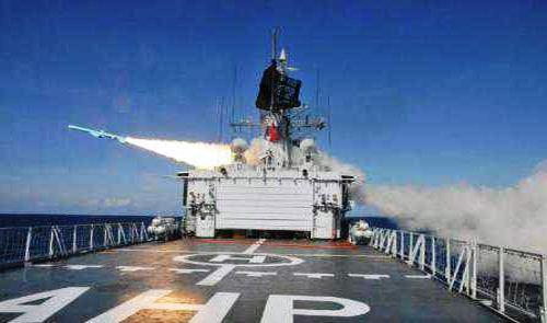 KRI tembakkan rudal Exocet MM40 KRI tembakkan rudal Exocet MM40
