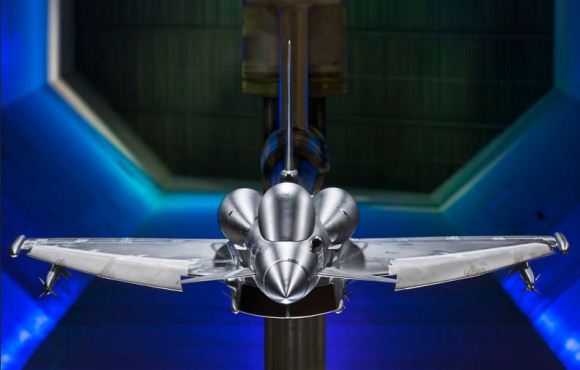 Mock up Typhoon dengan CFT