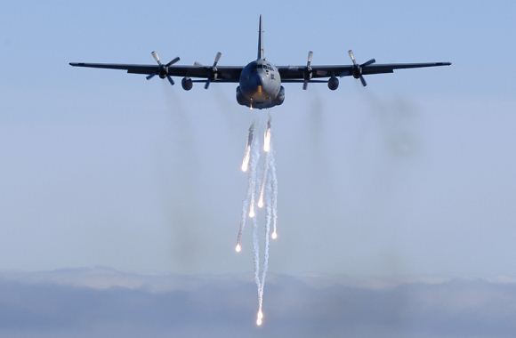 Pesawat angkut C-130 Hercules Pesawat angkut C-130 Hercules