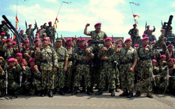 Warga kehormatan Korps Marinir Warga kehormatan Korps Marinir