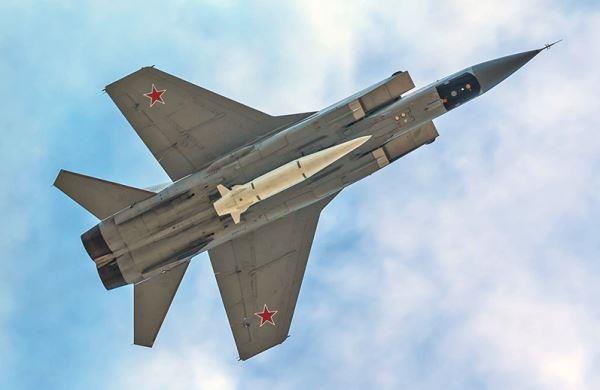 MiG-31K Membawa Rudal Hipersonik Kinzhal MiG-31K Membawa Rudal Hipersonik Kinzhal