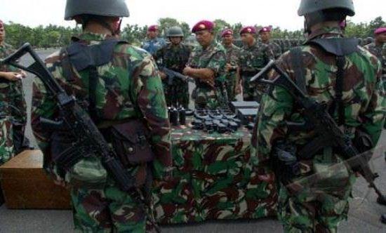 Komandan Korps Marinir Inspeksi Kesiapan Satgasmar Ambalat Komandan Korps Marinir Inspeksi Kesiapan Satgasmar Ambalat