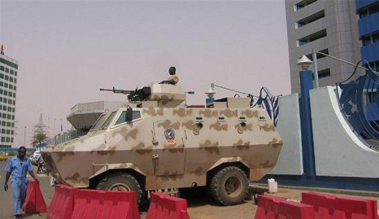 Kendaraan lapis baja angkut personel Rakhsk Kendaraan lapis baja angkut personel Rakhsk