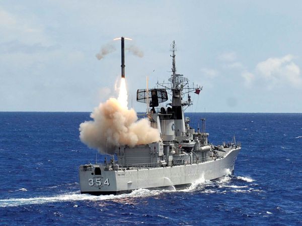 KRI OWA tembakkan rudal Yakhont KRI OWA tembakkan rudal Yakhont