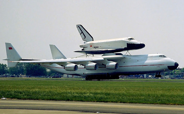 Antonov AN-225 Mriya pesawat kargo terbesar di dunia
