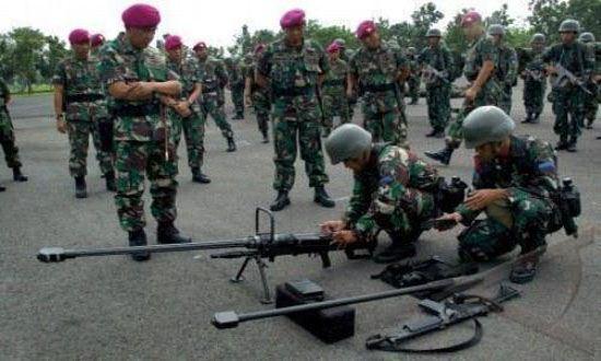 Komandan Korps Marinir Inspeksi Kesiapan Satgasmar Ambalat Komandan Korps Marinir Inspeksi Kesiapan Satgasmar Ambalat