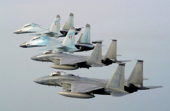 Su-30 dan F-15 pada Cope India 2004 Su-30 dan F-15 pada Cope India 2004