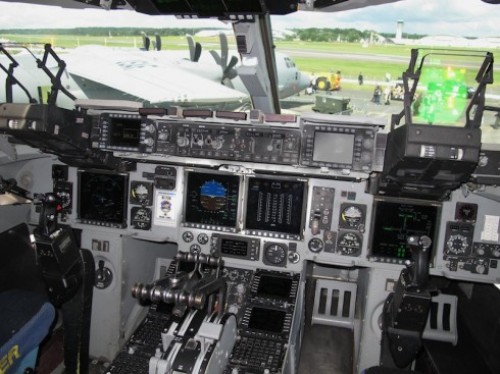Kokpit Boeing C-17 pesawat kargo